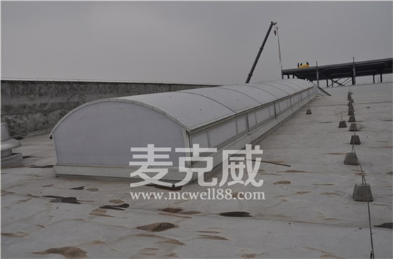 側(cè)開式電動采光排煙天窗 側(cè)開式電動采光排煙天窗